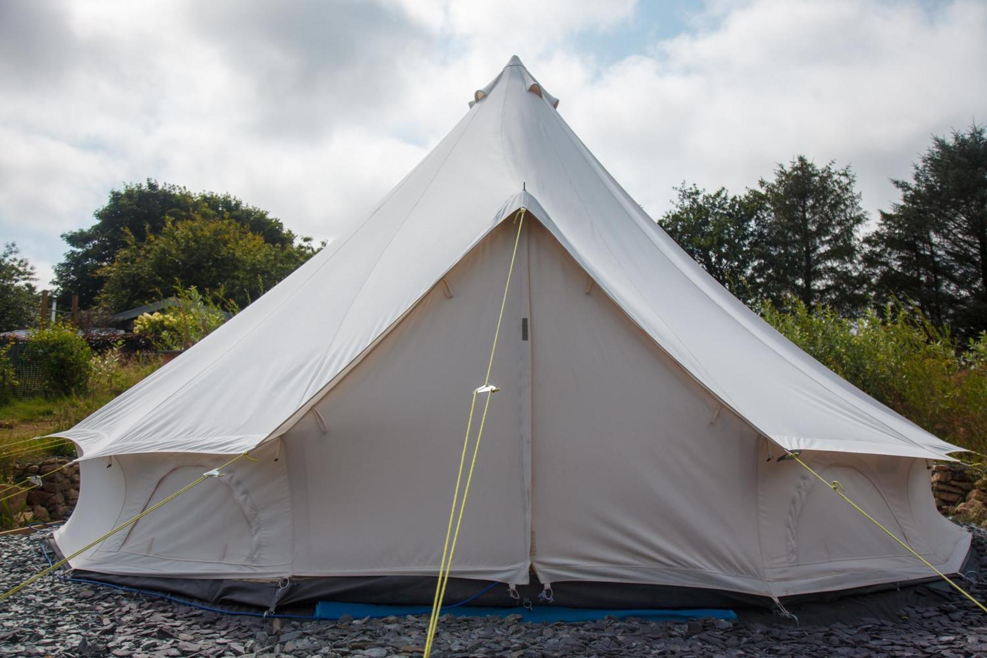 Glamping Meadow Bell Tent Luxuszelt Stithians